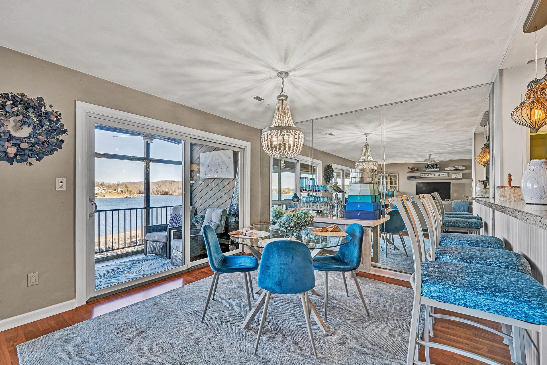 Lake View gallery image 5