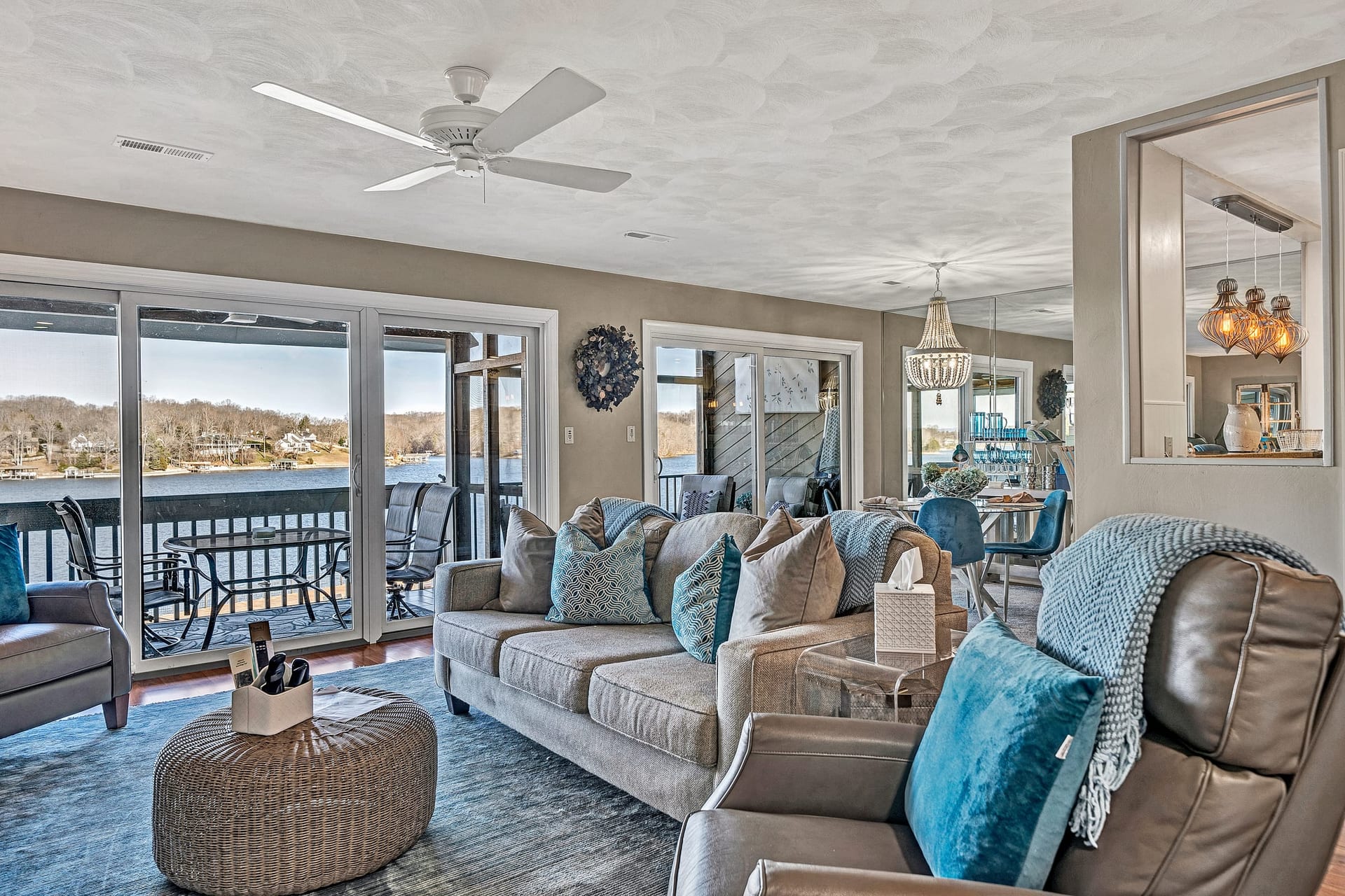 Lake View gallery image 1