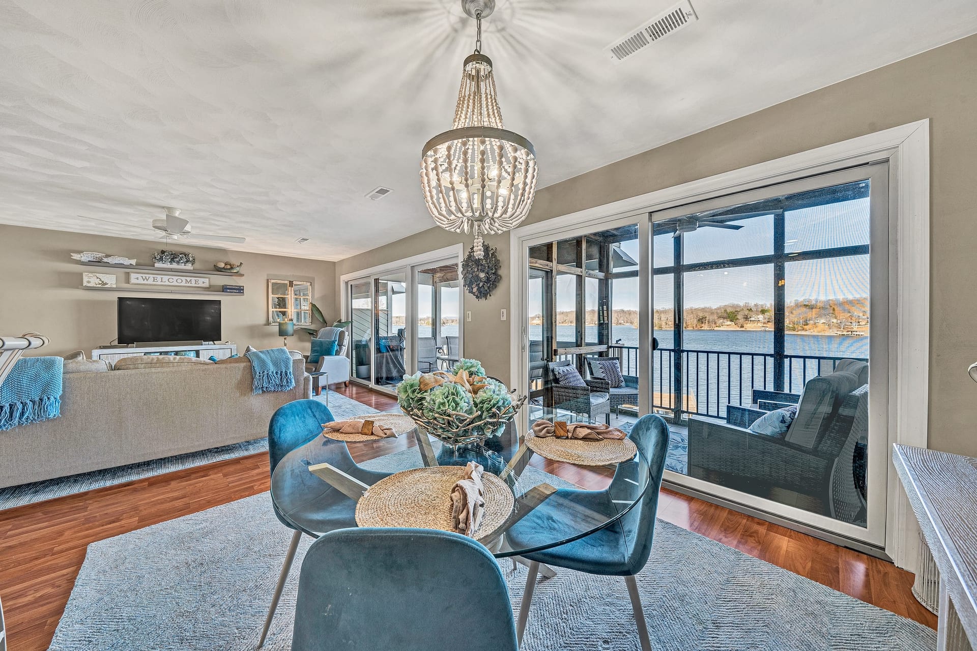 Lake View gallery image 5