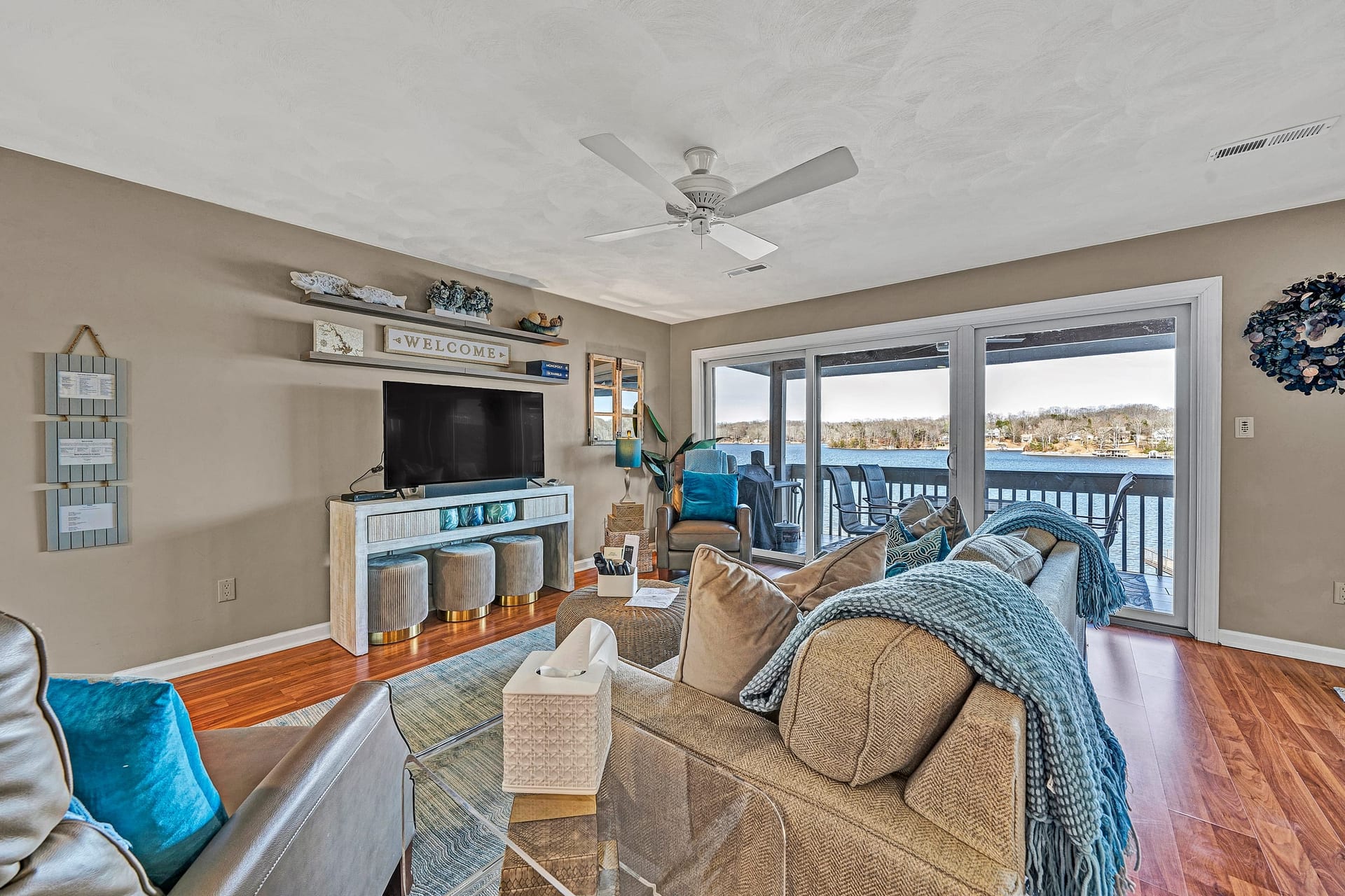 Lake View gallery image 2