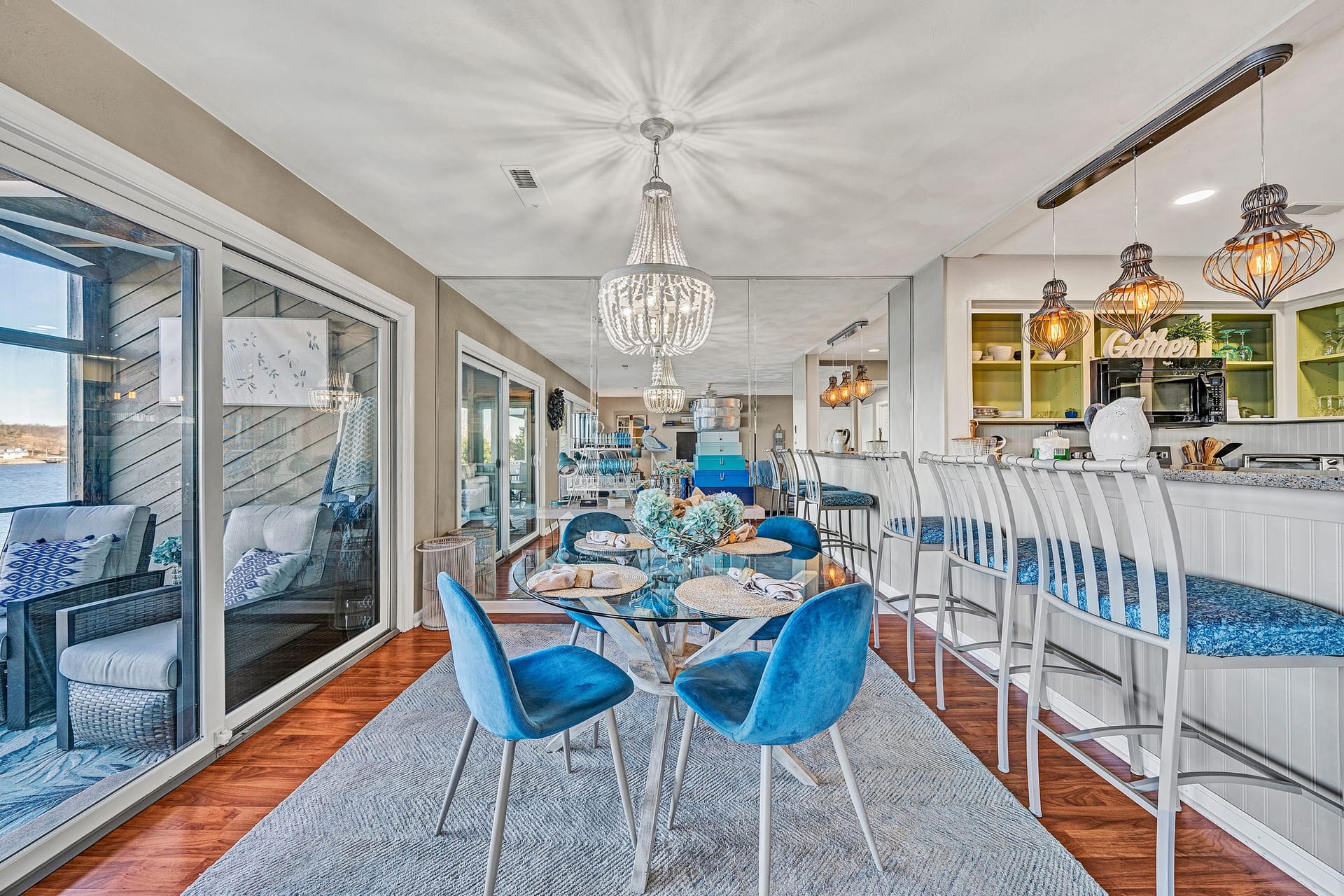Lake View gallery image 3