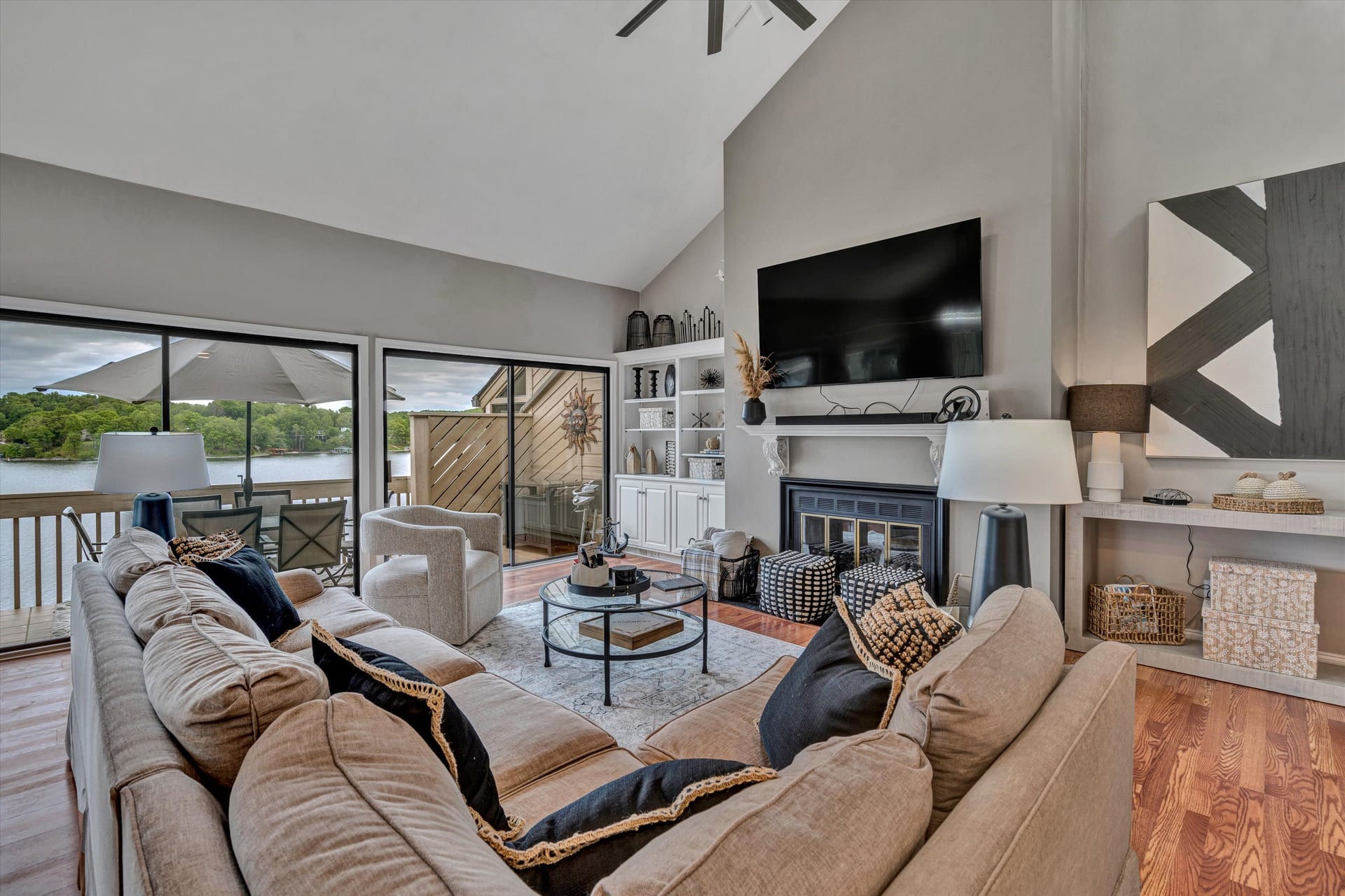 Penthouse View gallery image 1