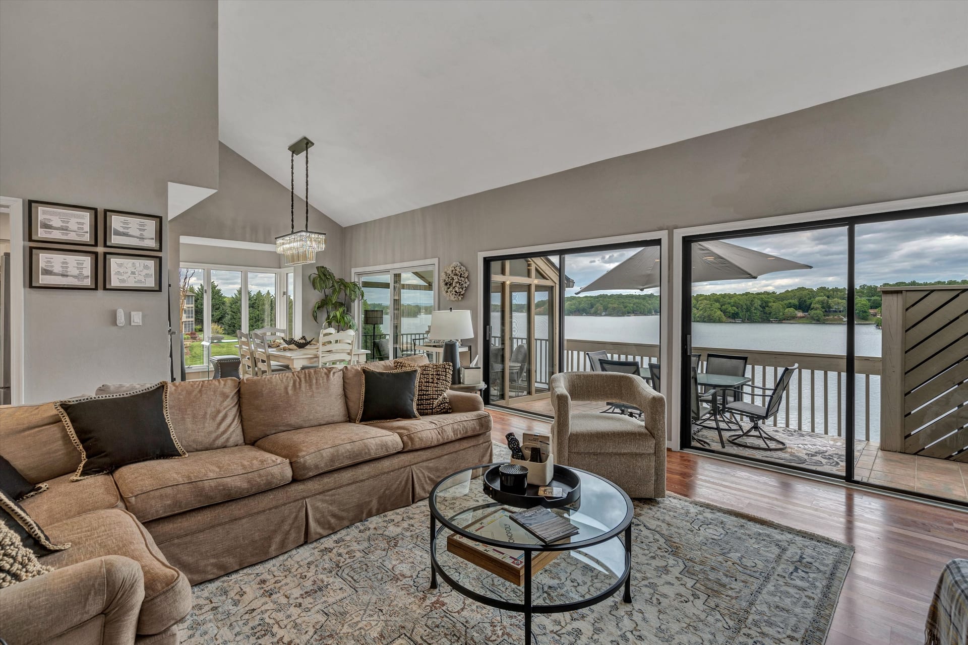 Penthouse View gallery image 4